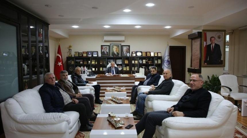 Başkan Dişli, Tenis Kul&uuml;b&uuml; Y&ouml;netimini Ağırladı