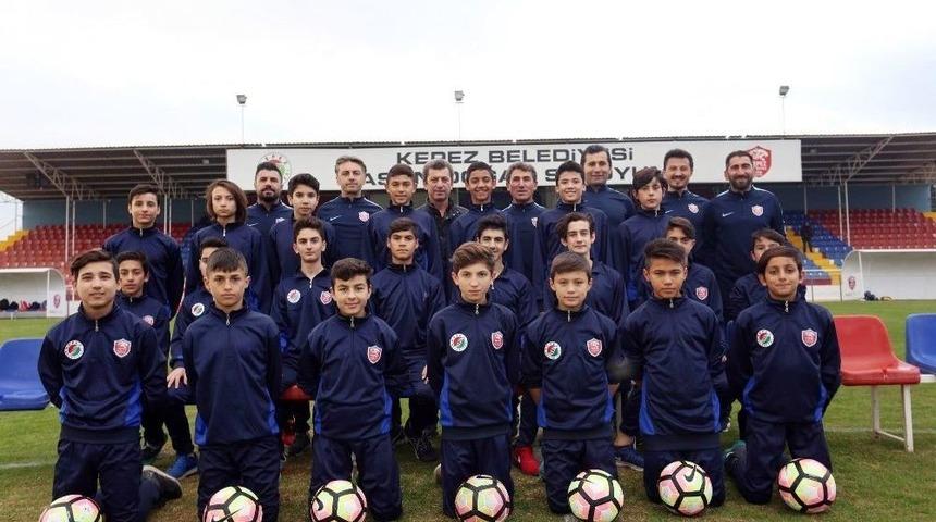 Kepez&rsquo;in Yıldızları Play-off&rsquo;da