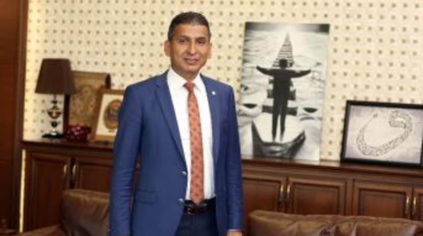 Mersin Barosu&rsquo;ndan Sevgi Evleri &Ccedil;ocuklarına Karne Hediyesi