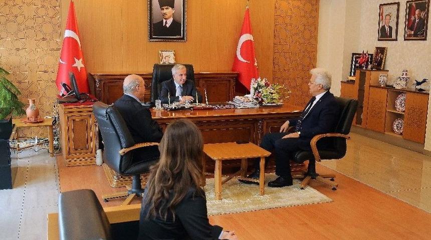 Vali Kam&ccedil;ı&rsquo;ya &ldquo;26 Ocak D&uuml;nya G&uuml;mr&uuml;k G&uuml;n&uuml;&rdquo; Ziyareti