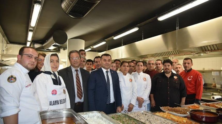Alanya Belediyesi&rsquo;nden, " Bir Elde Sen Uzat&rsquo; Projesine Destek