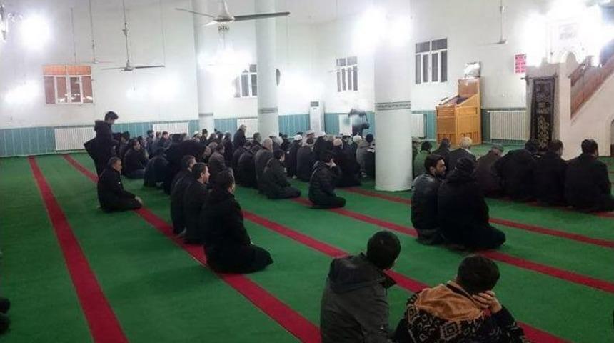 Namazda Buluşan Vatandaşlar Mehmetçik İçin Dua Etti