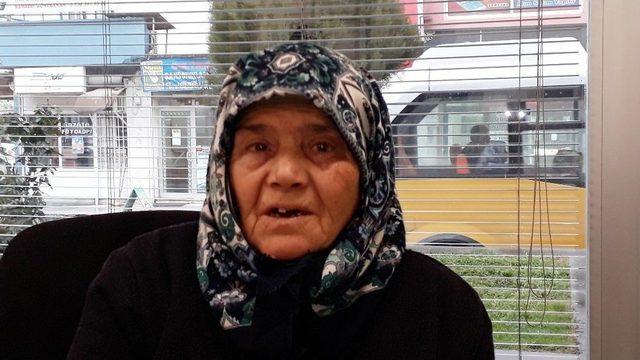 Gülçin Teyze’den Zeytin Dalı Harekatı’ndaki Askerler İçin Dua