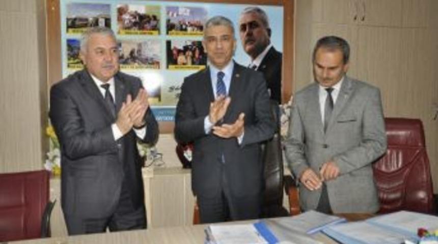 D&ouml;rtyol Belediyesi&rsquo;nde İş&ccedil;ilere Y&uuml;zde 15 Zam