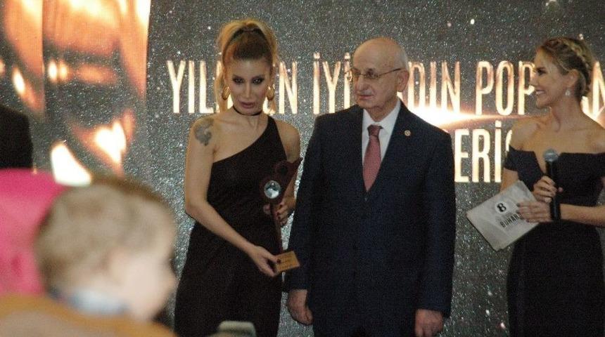 İrem Derici&rsquo;den Meclis Başkanı Kahraman&rsquo;a B&uuml;y&uuml;k Gaf