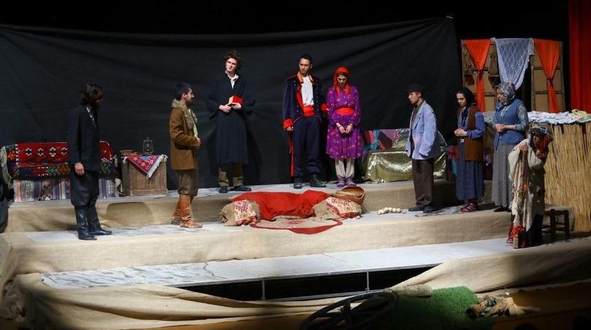 Manavgatlı Tiyatro Severler İnce Memed&rsquo;i İle Buluştu