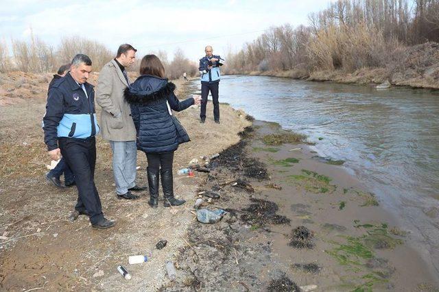 Oltu’daki Balık Ve Kuş Ölümleri Araştırılıyor