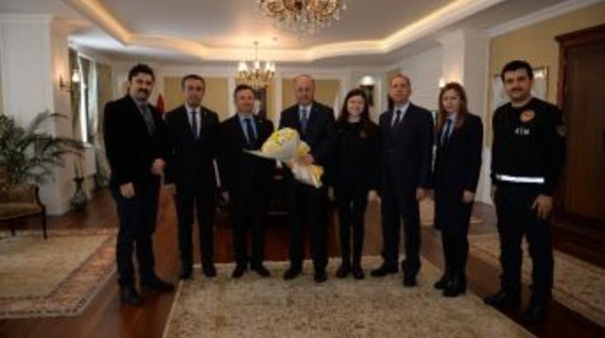 G&uuml;mr&uuml;k &Ccedil;alışanları Vali Azizoğlu&rsquo;nu Ziyaret Etti