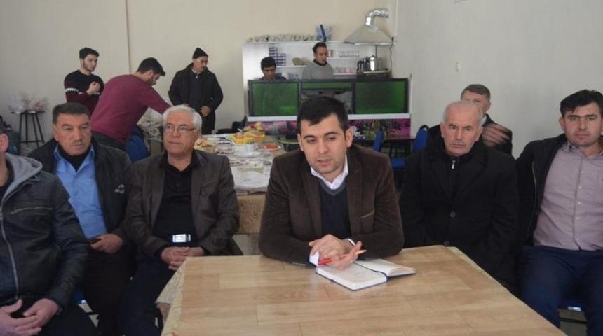 Ak Parti&rsquo;li Ka&ccedil;ar Muhtarlarla Kahvaltıda Buluştu