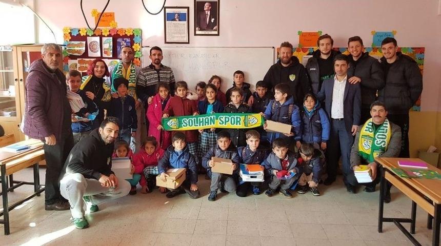 &Uuml;niversite &Ouml;ğrencisinden &Ouml;rnek Davranış