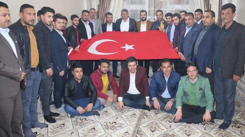 Akçakale’de Eller Mehmetçik İçin Semada