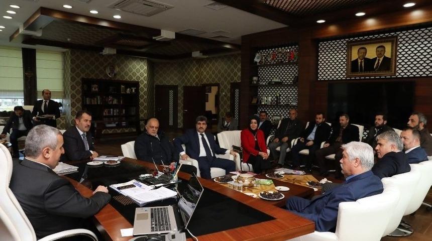 Umreden D&ouml;nen Başkan Baran, Ziyaret&ccedil;ilerini Ağırladı