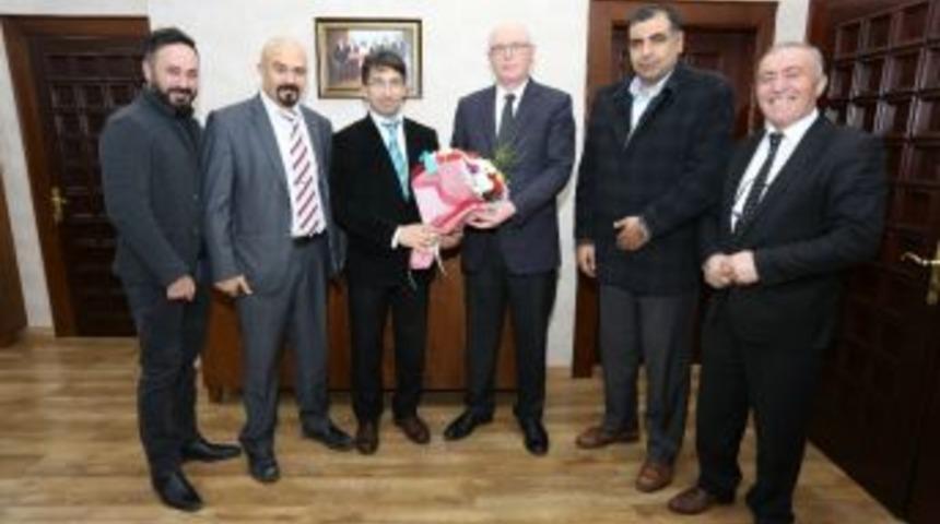 Başkan Kazım Kurt, Rişvan T&uuml;rkmenleri İle Buluştu