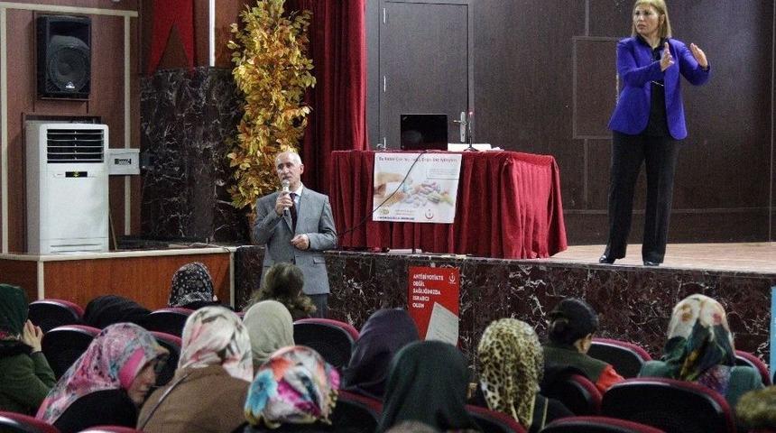 &lsquo;akılcı İla&ccedil; Kullanımı&rsquo; Konulu Seminer D&uuml;zenlendi