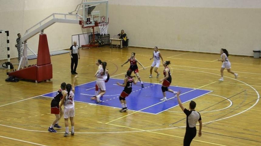 Burhaniyeli Kızlar Kıl Payı Ka&ccedil;ırdı