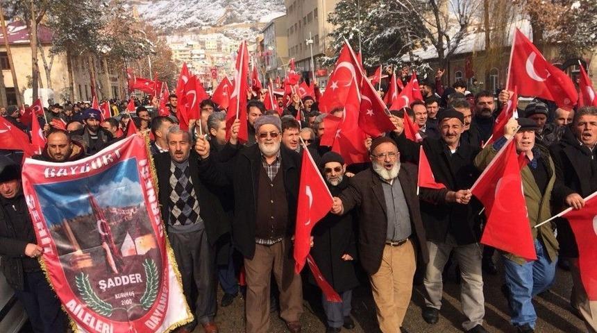 Bayburt&rsquo;ta Vatandaşlar Afrin Operasyonuna Destek İ&ccedil;in Y&uuml;r&uuml;d&uuml;