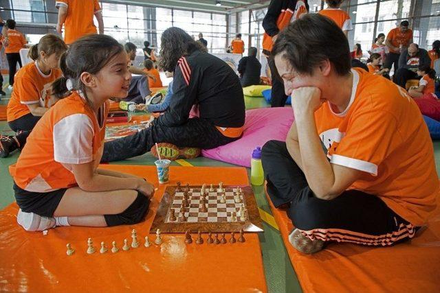 &ldquo;geleceğe Sma&ccedil;&rdquo; Aileleri İstanbul&rsquo;da Buluştu 1