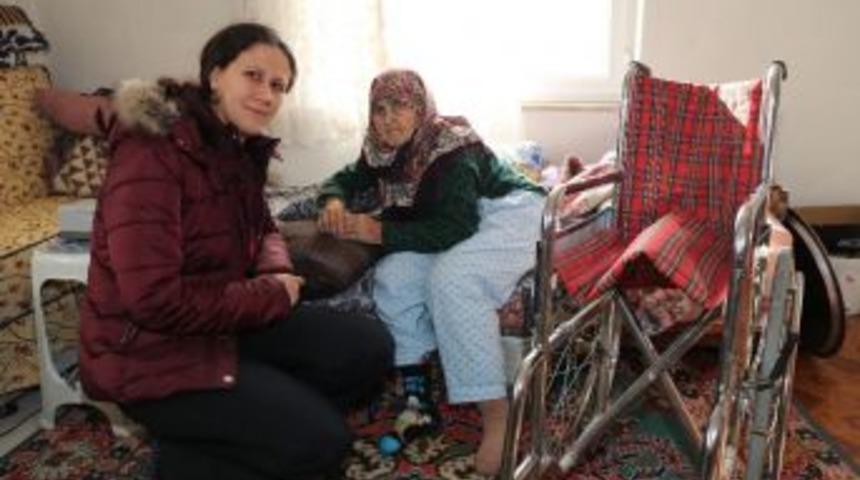 Rukiye Nine&rsquo;nin Tekerlekli Sandalye Sevinci