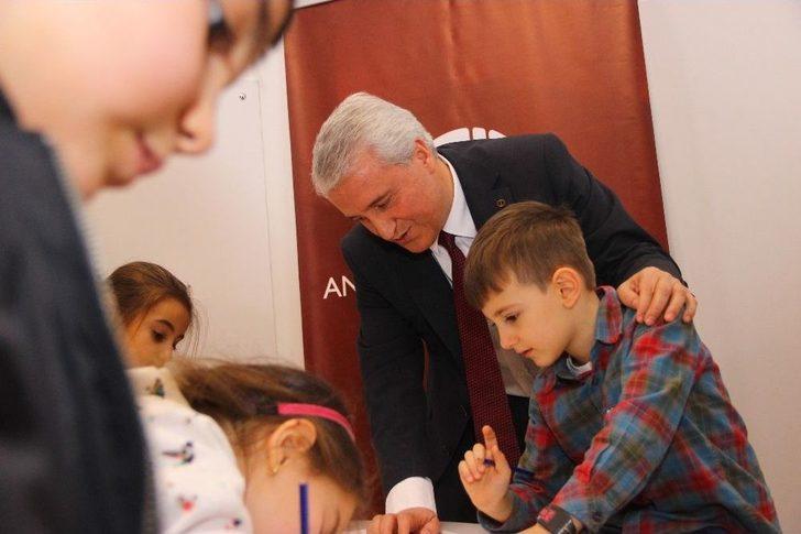 Anadolu Üniversitesinden Topluma Hizmete Yakışır Bir Atölye G1