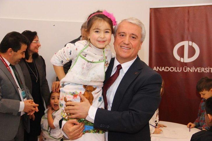 Anadolu Üniversitesinden Topluma Hizmete Yakışır Bir Atölye G4