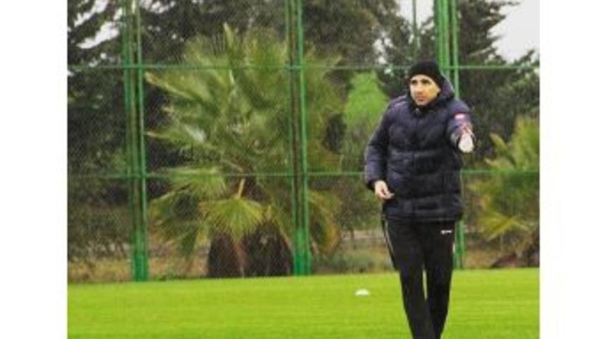 Osman &Ouml;zk&ouml;yl&uuml;: "adanaspor&rsquo;da Memur Zihniyetinde Oyuncular Var"