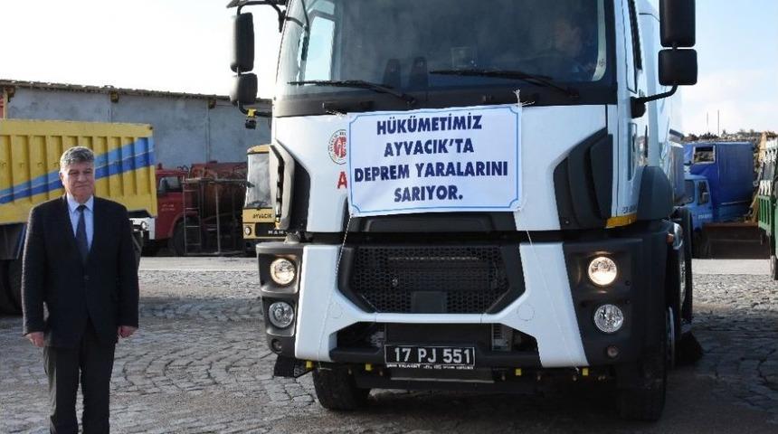 Ayvacık Belediyesi&rsquo;nden Hizmet Ara&ccedil;larına Depreme Karşı Farkındalık Pankartları