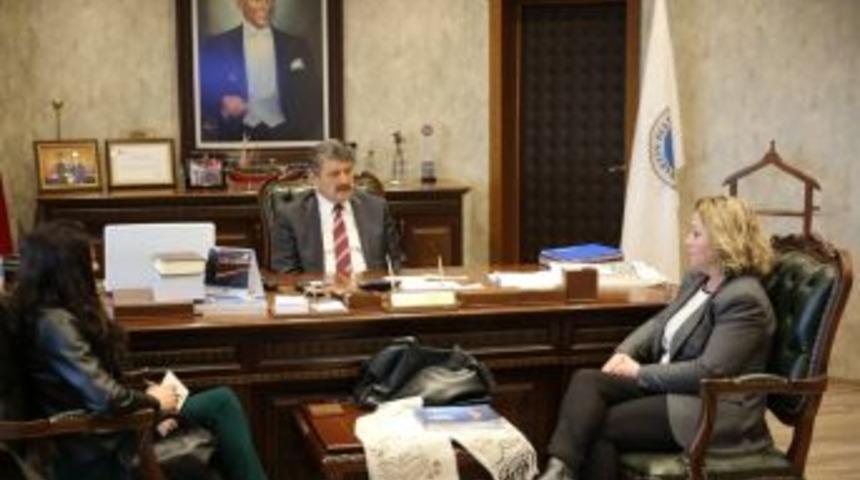 Başkan Akın Otizm Destek Eğitim Ve Dayanışma Derneğini Ağırladı