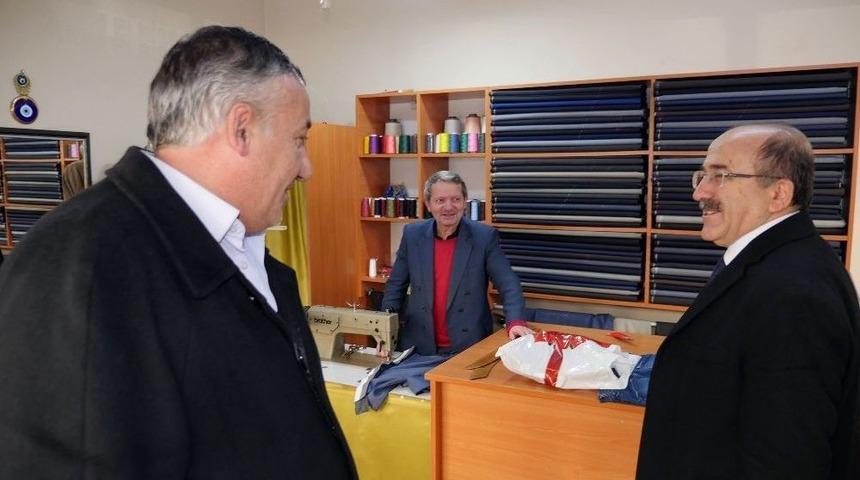 Erdoğdu Mahallesini Gezerek Yapılan &Ccedil;alışmaları Anlattı