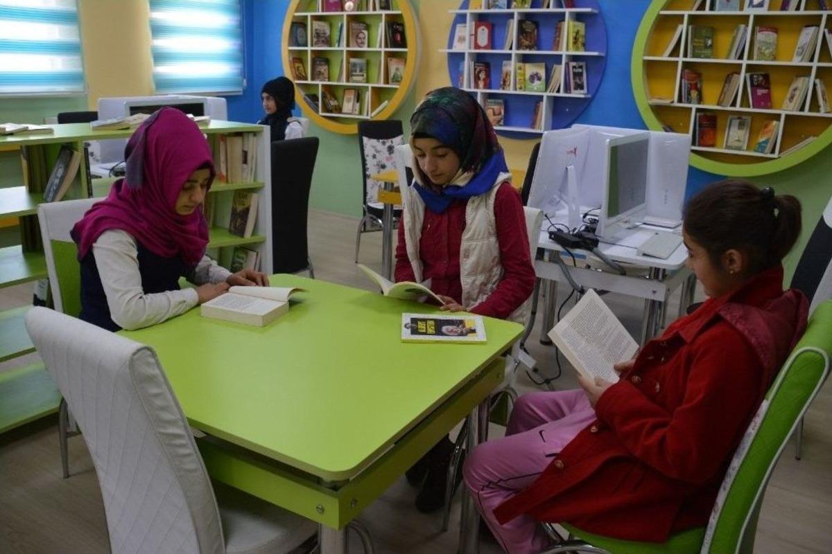 Şehit Polisin İsmi &lsquo;z-k&uuml;t&uuml;phane&rsquo;ye Verildi