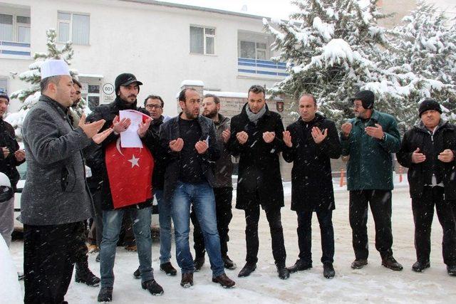 Karaman’da Vatandaşlar, Afrin Operasyonuna Katılmak İçin Askerlik Şubesine Dilekçe Verdi