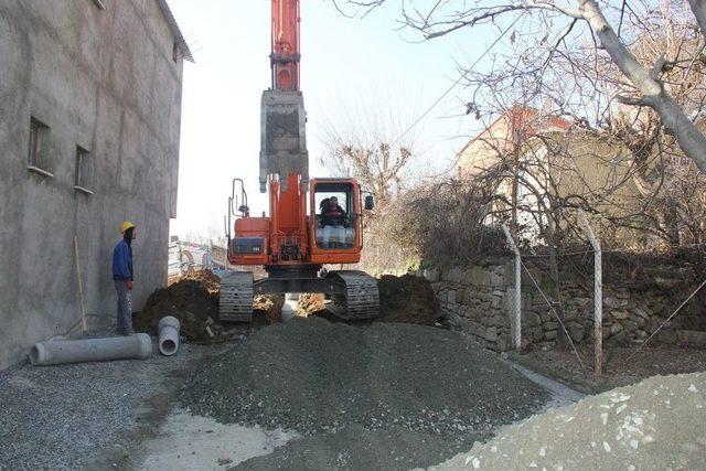 Kulp’ta Altyapı Çalışmalarına Başlandı.