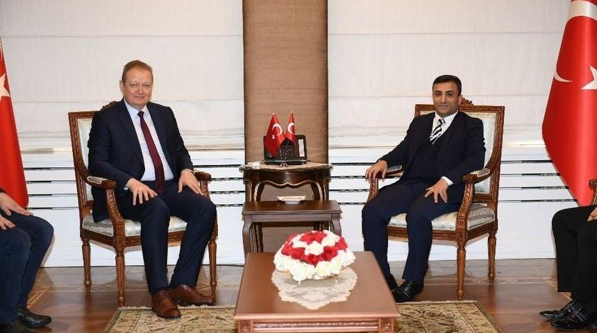 Ak Parti Ortahisar İl&ccedil;e Y&ouml;netimi&rsquo;nden Vali Yavuz&rsquo;a Ziyaret