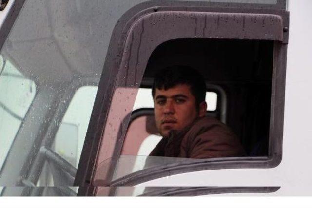 Habur sınır kapısı nda kuyruk çilesi 1