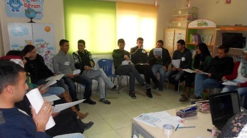 Tegv&rsquo;den G&ouml;n&uuml;ll&uuml;lere Barış Semineri