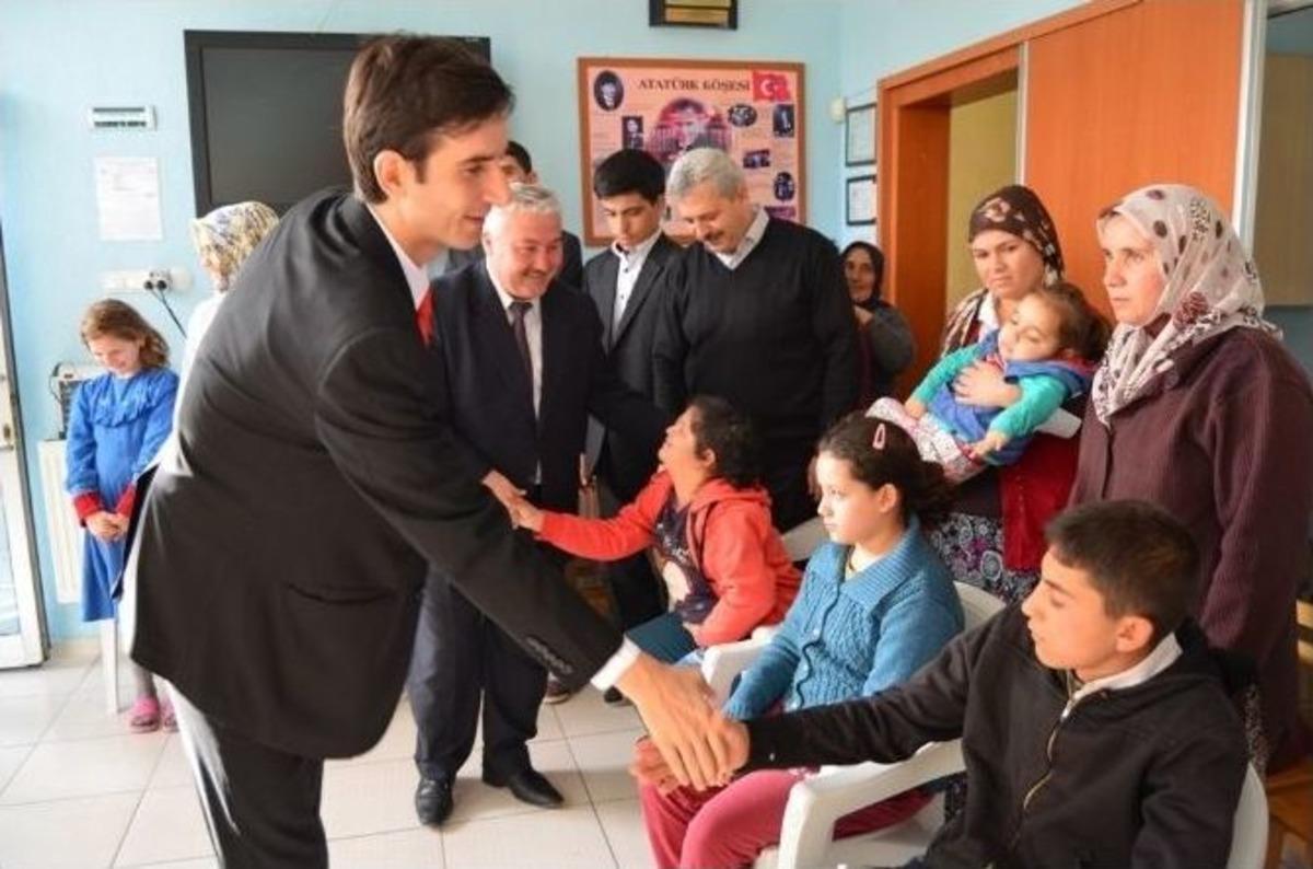 Selendi&rsquo;de Engelliler Unutulmadı