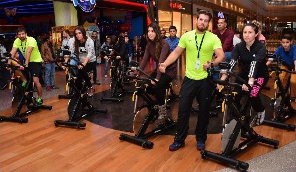Alışveriş Molasında Spor Keyfi