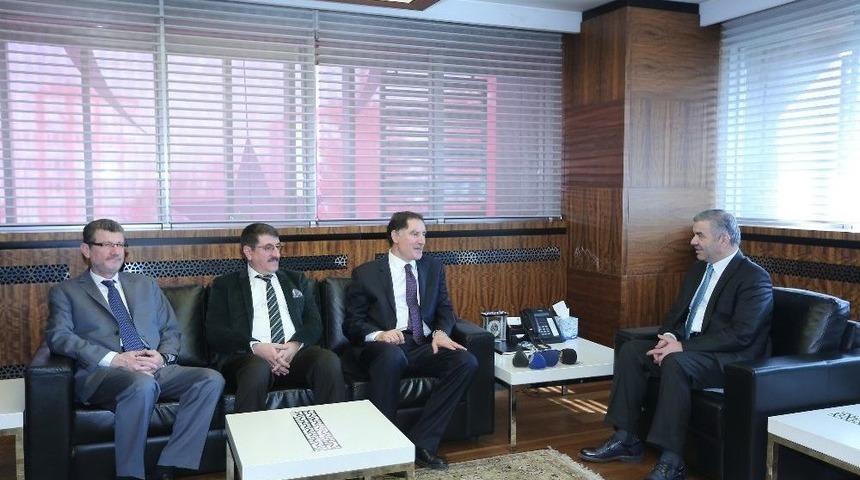 Kamu Başdenetçisi Şeref Malkoç, Başkan Mustafa Çelik’i Ziyaret Etti