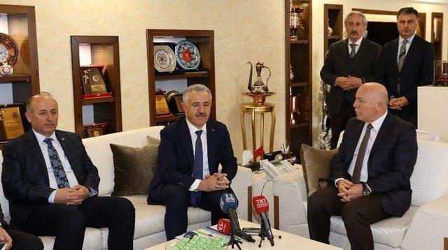 Ulaştırma, Denizcilik Ve Haberleşme Bakanı Arslan’dan Büyükşehir Belediyesi’ne Ziyaret