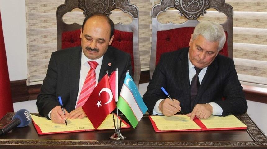 &Ouml;zbekistan İle İlk Akademik Anlaşma Kastamonu &Uuml;niversitesi Arasında Yapıldı