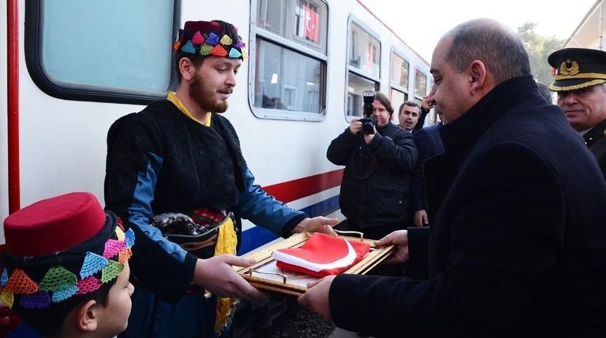 Atat&uuml;rk&rsquo;&uuml;n Turgutlu&rsquo;ya Gelişinin Yıl D&ouml;n&uuml;m&uuml; Kutlandı