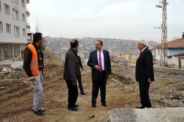 Mamak Belediye Başkanı Akgül Yenilenen Yolu İnceledi