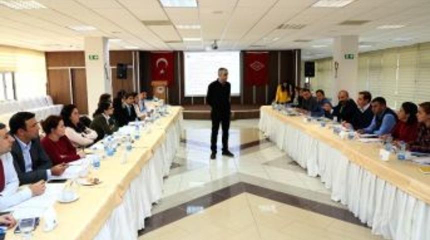 Belediye Personeline &rsquo;kalite Eğitimi&rsquo;