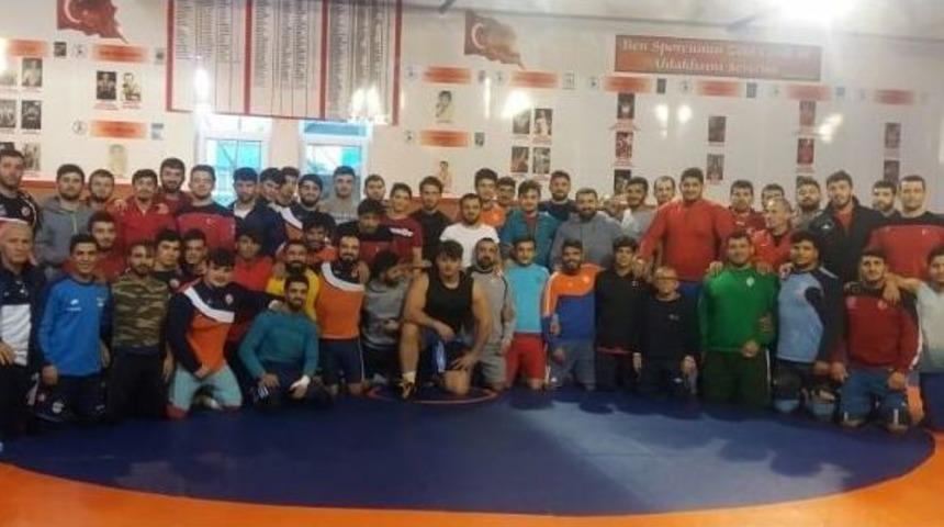 Kayseri Şeker Güreşçisi İran’dan Altın Madalya İle Döndü