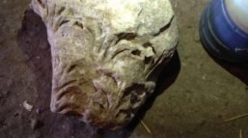 Polis Ekipleri Yaptıkları Operasyonda Tarihi Eser Ele Ge&ccedil;irdi