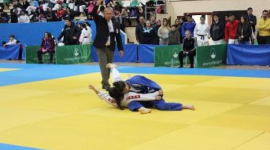 Osmangazi&rsquo;li Judocular Madalya Peşinde