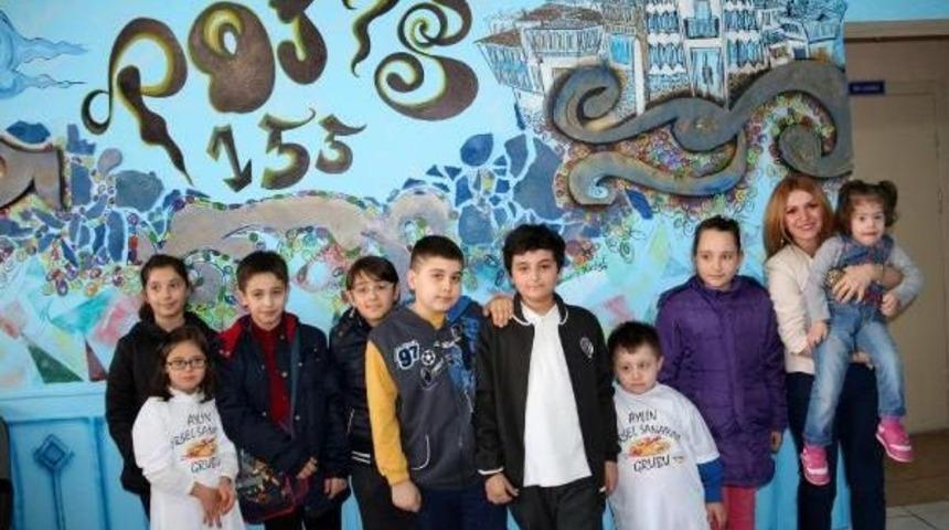 Engelli &ccedil;ocuklar '&ccedil;ocuk şube'yi renklendirdi