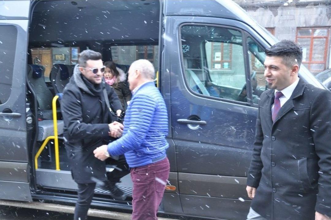 Sanat&ccedil;ı Burak Kut, Yani Alb&uuml;m M&uuml;jdesini Kars&rsquo;tan Verdi