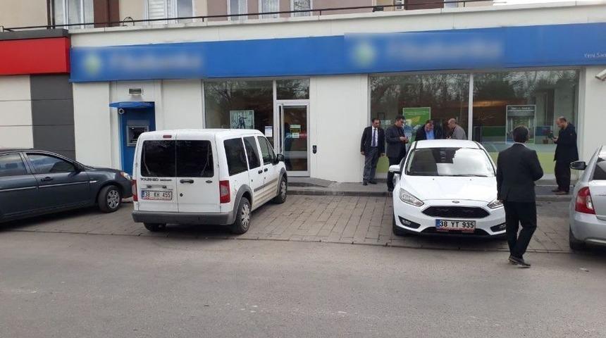 Kayseri&rsquo;de Banka Soyuldu