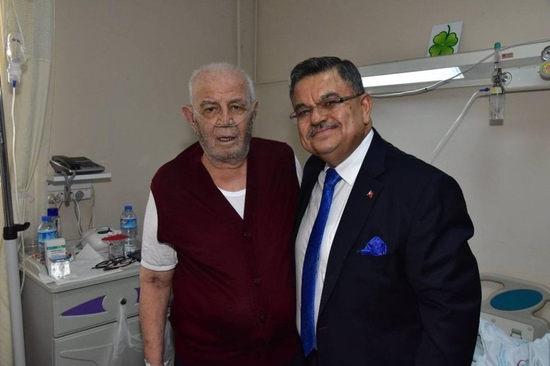 Başkan Yağcı Ve Eşinden Hastane Ziyareti