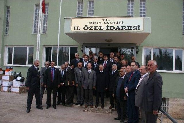 İl &Ouml;zel İdaresi&rsquo;nden K&ouml;ylere Spor Malzemesi 2